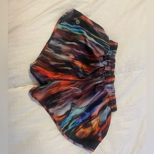 Size 2 Lululemon hottie hot shorts